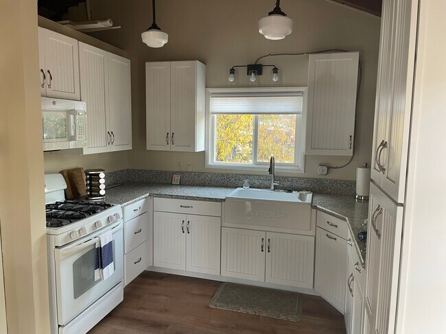 Kitchen - 505 Alvarado St