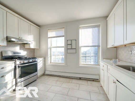 Foto del edificio - 66-31 Fresh Pond Rd