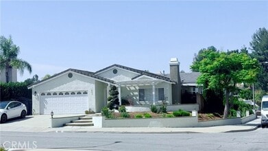 Building Photo - 603 Sky Ct
