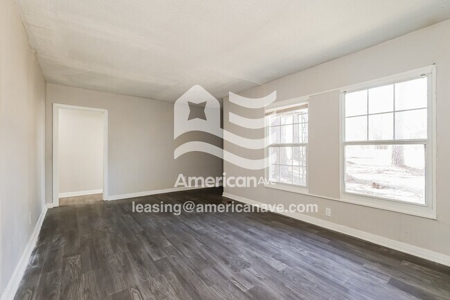 Foto del edificio - 2556 Paden St