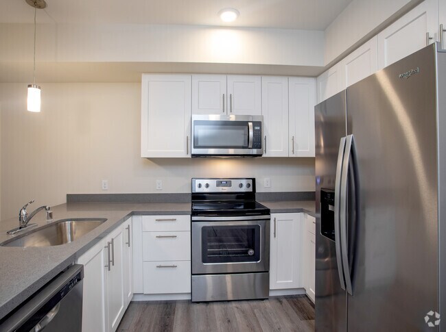 2HAB, 2BA - Neo on First