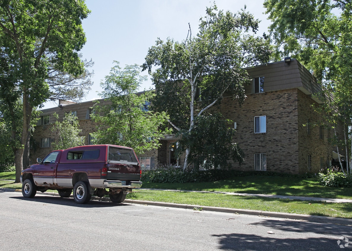 Building Photo - 1600 Englewood Ave