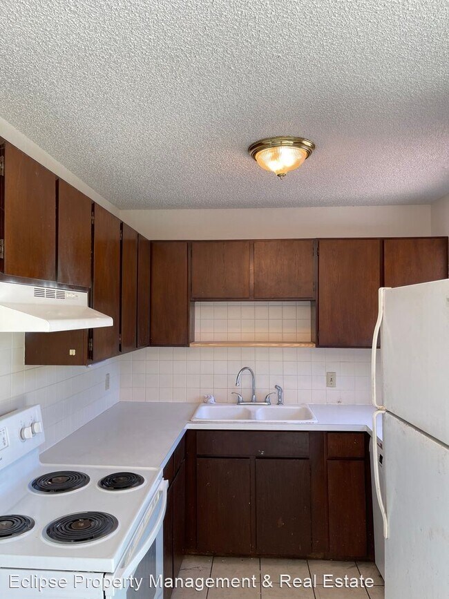 Building Photo - 3 br, 2 bath House - 3055 Gunnison Ave