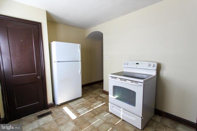 Foto del edificio - 116 W South St