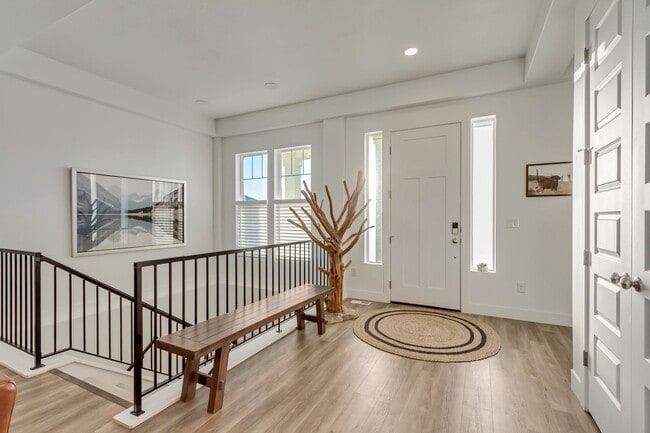 Building Photo - Modern Home in Heber – Available Now!