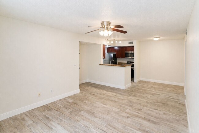 Foto del edificio - 5156 Conroy Rd