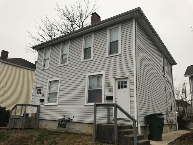 Foto del edificio - 142-144 W. Norwich Ave.