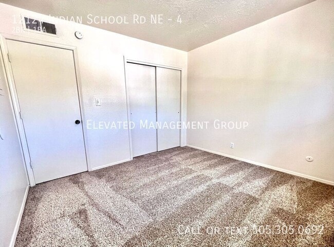 Foto del edificio - 12124 Indian School Rd NE