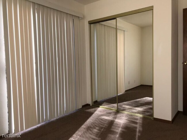 Foto del edificio - 1609 B St