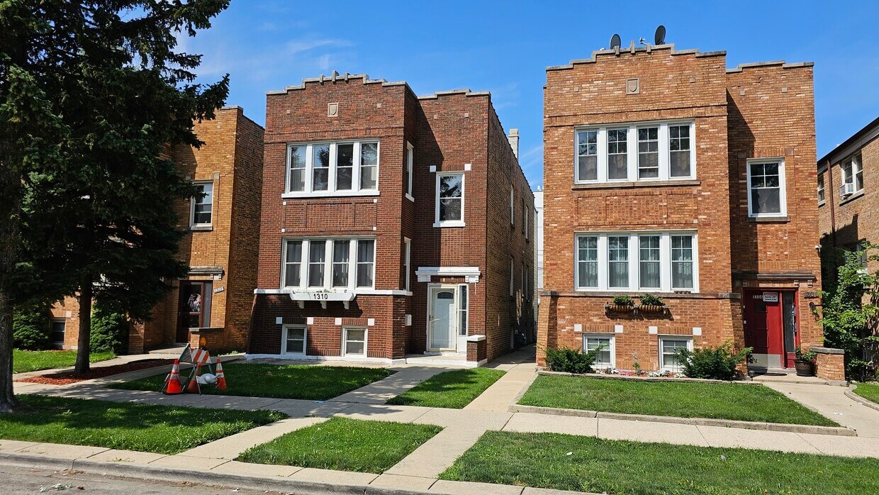 1310 Maple Ave Unit B, Berwyn, IL 60402 Condo for Rent in Berwyn, IL