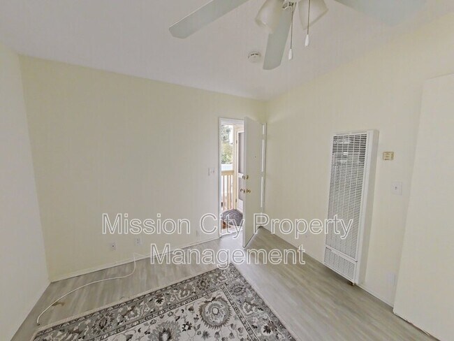 Building Photo - 1421 Bath St