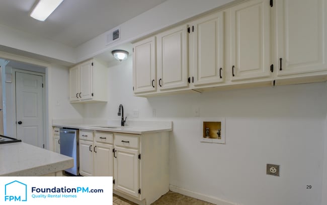 Building Photo - 3814 Selden Cove