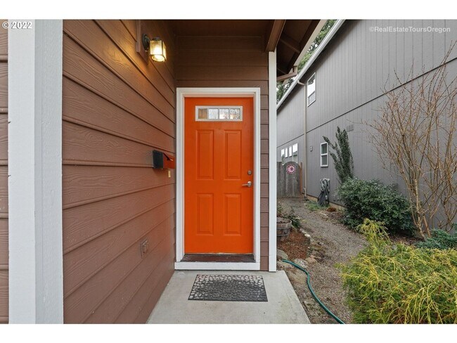 Building Photo - *Move In Special* 3 bdrm, 2 ba, house with...