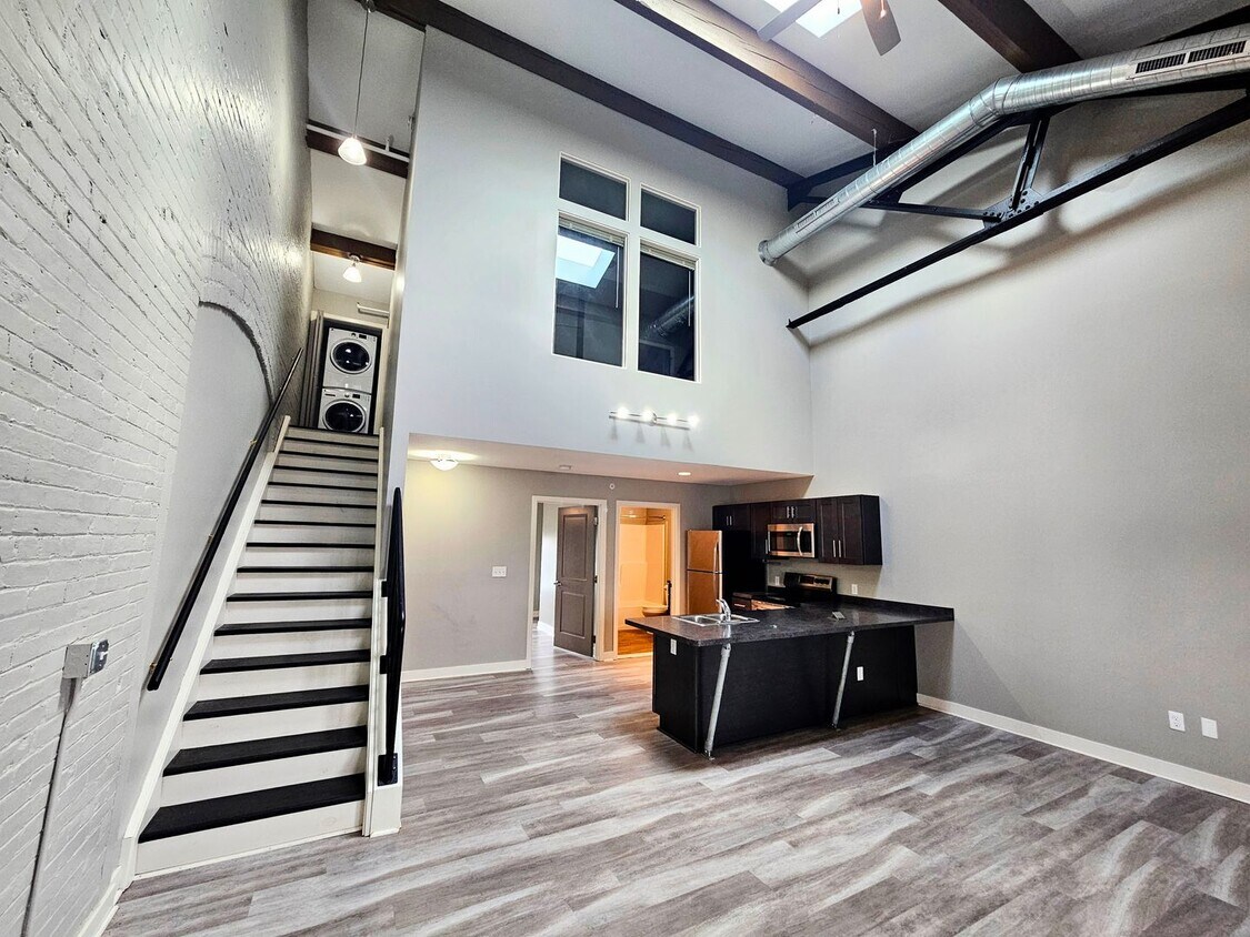 Building Photo - Black Rock Freight House Lofts