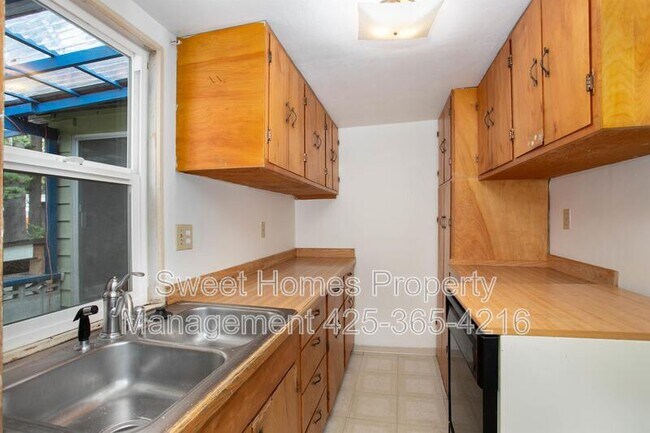 Foto del edificio - 1338 N 152nd St