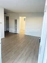 Building Photo - 6624 Sylmar Ave