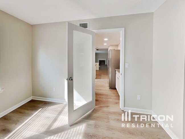Building Photo - 4741 Jones Bridge Cir
