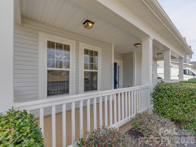 Foto del edificio - 12926 Union Square Dr