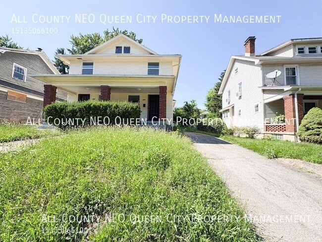 Photo - 221 W Parkwood Dr Apartment