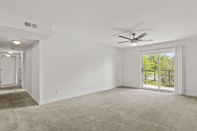 Sala de estar - Lakewood Park Apartments