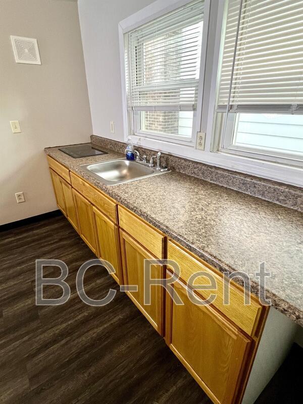 Foto principal - 1127 Main St
