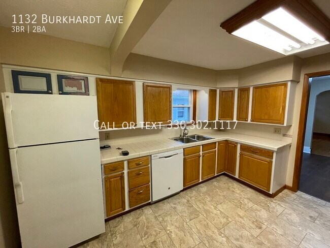Building Photo - Three bedroom two bathroom home for rent