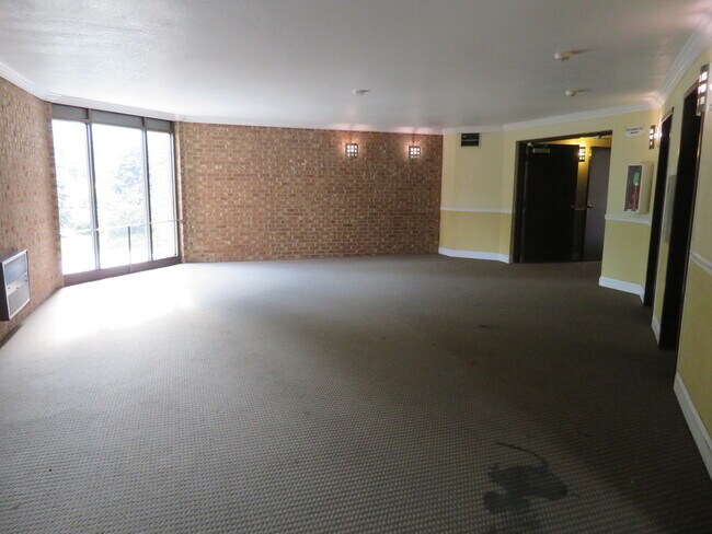 Foto del edificio - 5348 N Cumberland Ave