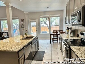 Building Photo - 1326 Delmont Ct