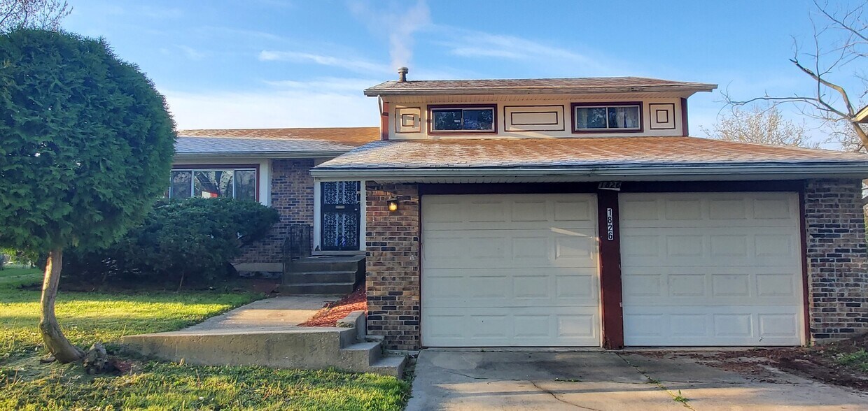 1826 218th St, Sauk Village, IL 60411 House Rental in Sauk Village