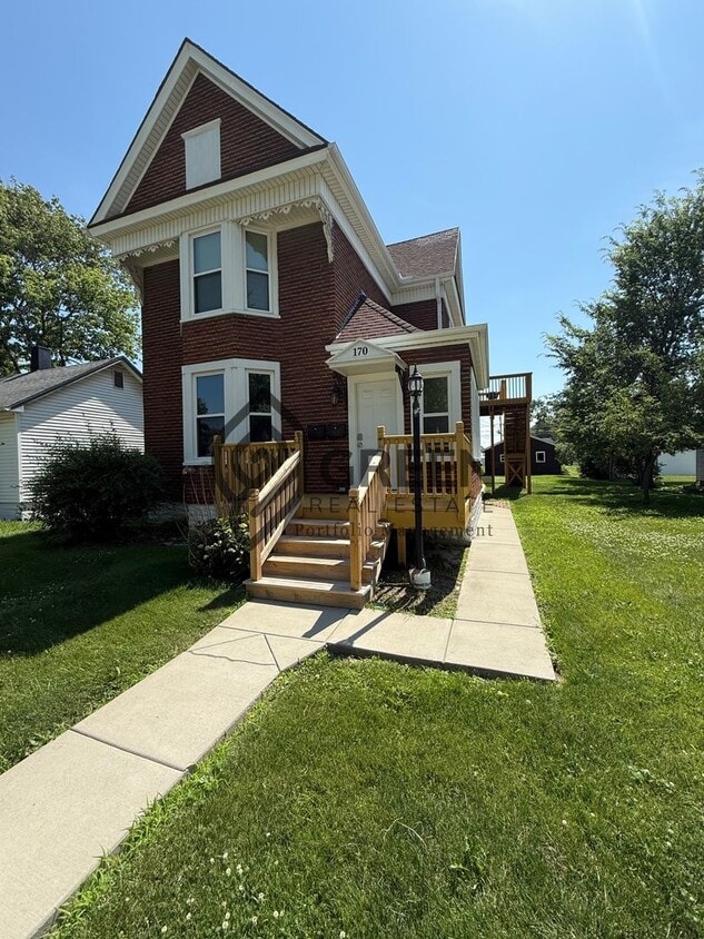 Primary Photo - Beautiful apartment in Bradley