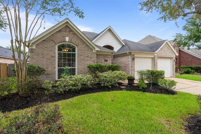 Foto del edificio - 21922 Rivergate Ct