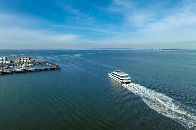 Seastreak Ferry