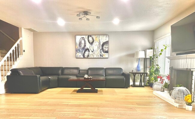 Building Photo - 5351 Springdale Ave