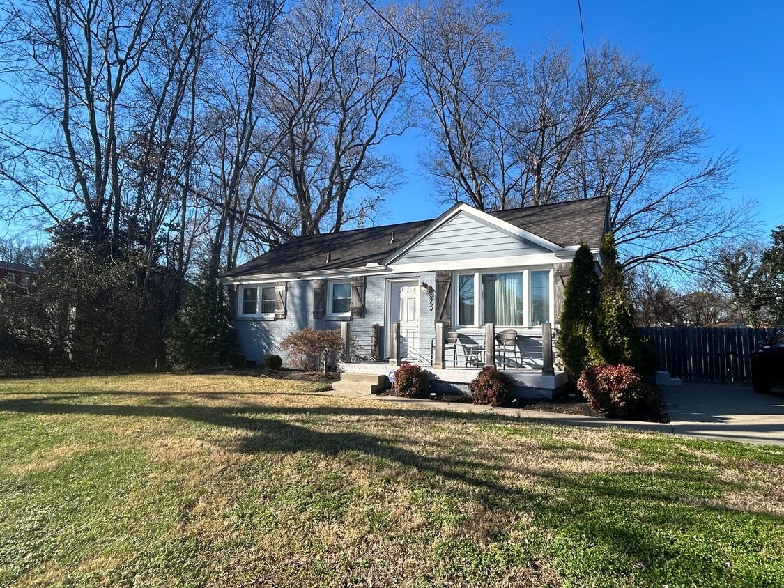 All Brick, Pet friendly cottage home - All Brick, Pet friendly cottage home