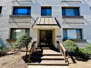 Building Photo - 3819 Davis Pl NW