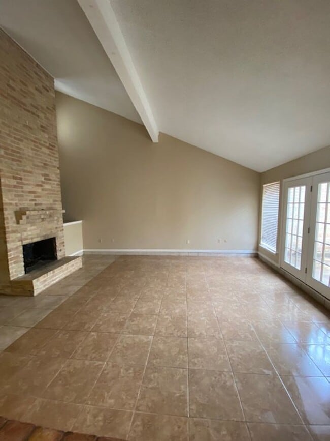 Building Photo - Come and view this open floor plan with much potential. Formal and dining room, granite counters,...