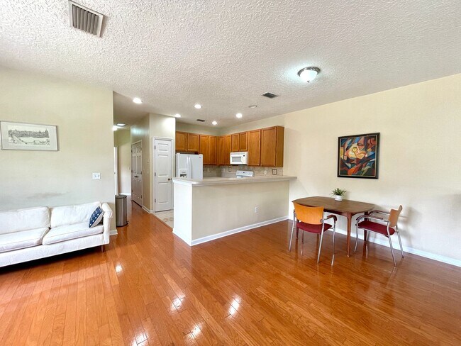 Foto del edificio - 12301 Kernan Forest Blvd