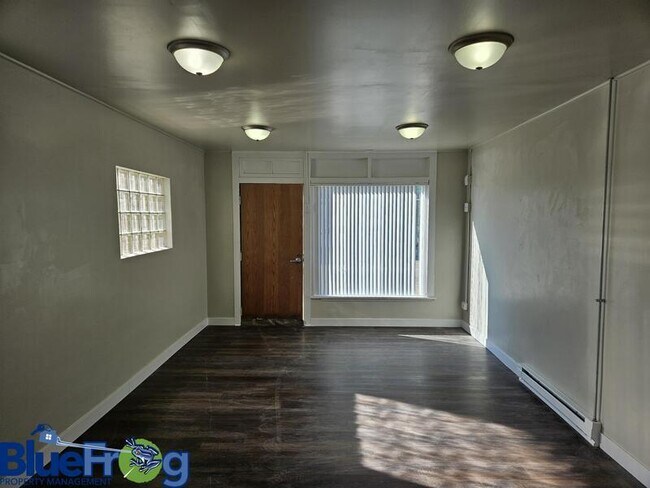 Foto del edificio - 314 S Pearl St