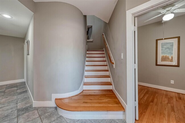 Foto del edificio - 9701 Marlive Ln