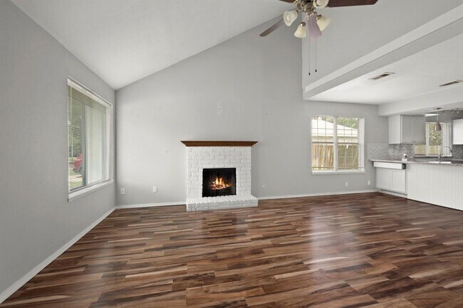 Building Photo - 22706 Braken Carter Ln