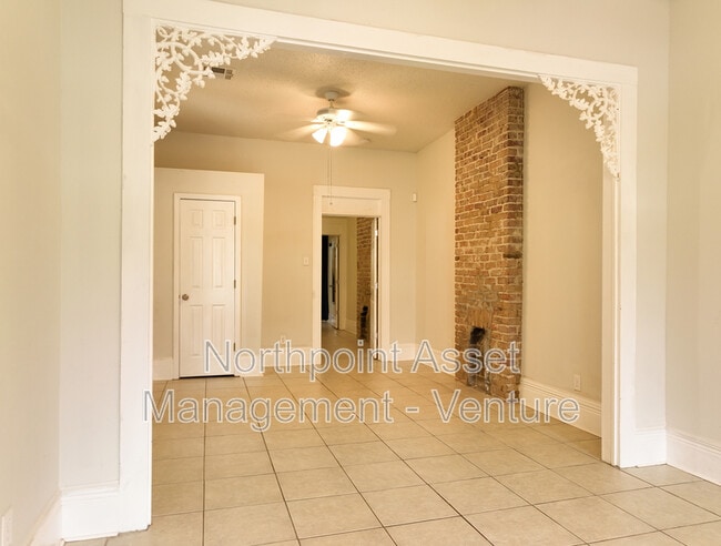 Building Photo - 1331 Gallier St