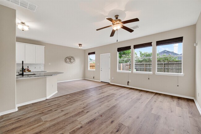 Building Photo - 16855 Carrollton Creek Ln