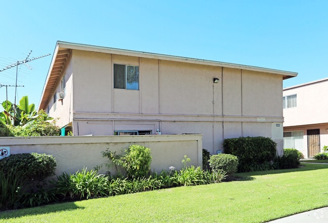 Building Photo - 14301 Village Way