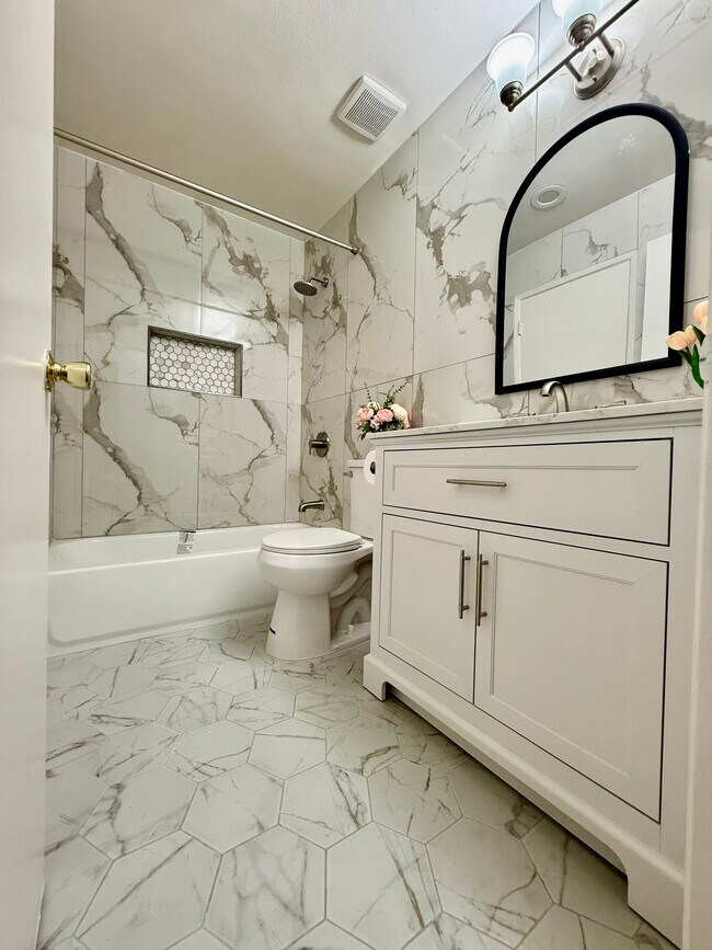 Foto del edificio - 7765 Beechwood Way