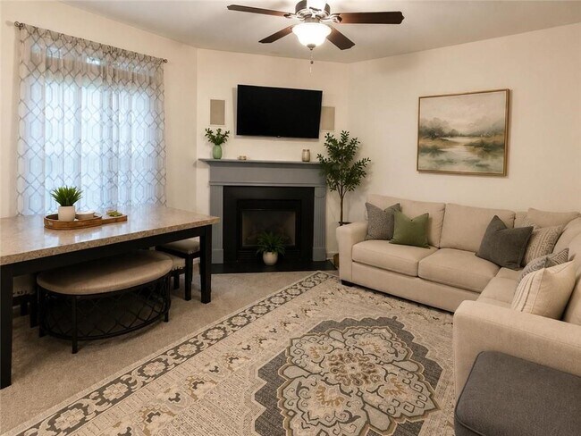 Building Photo - 1658 Oakbrook Lake Dr NW