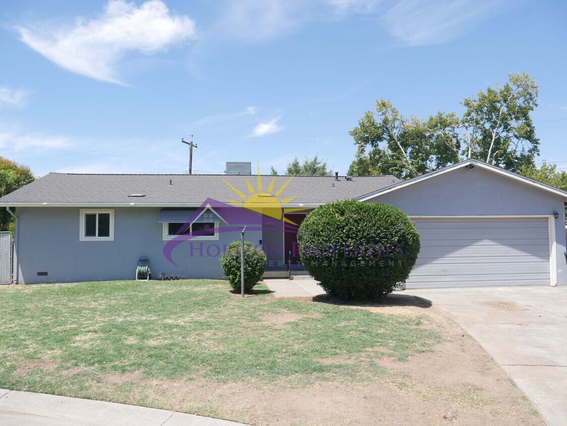 Foto principal - Bright 3 Bed 2.5 Bath 1,378 sqft Arden Home