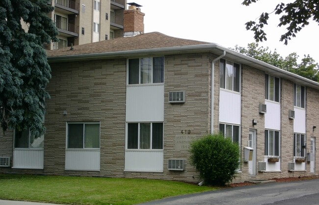 Building Photo - Ferris Park Apartments