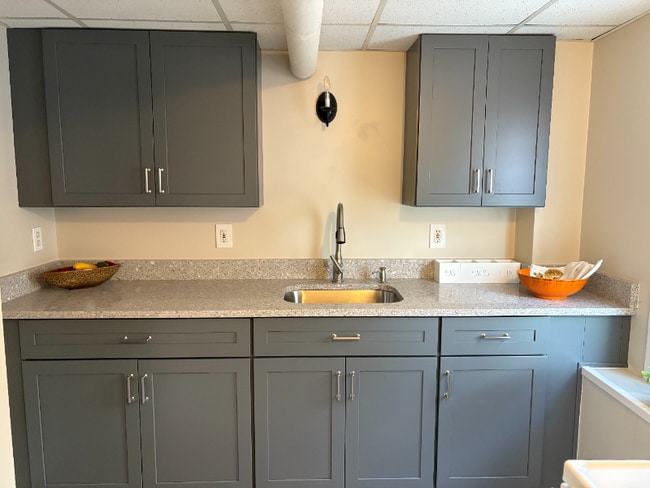 Building Photo - 97 Highland St