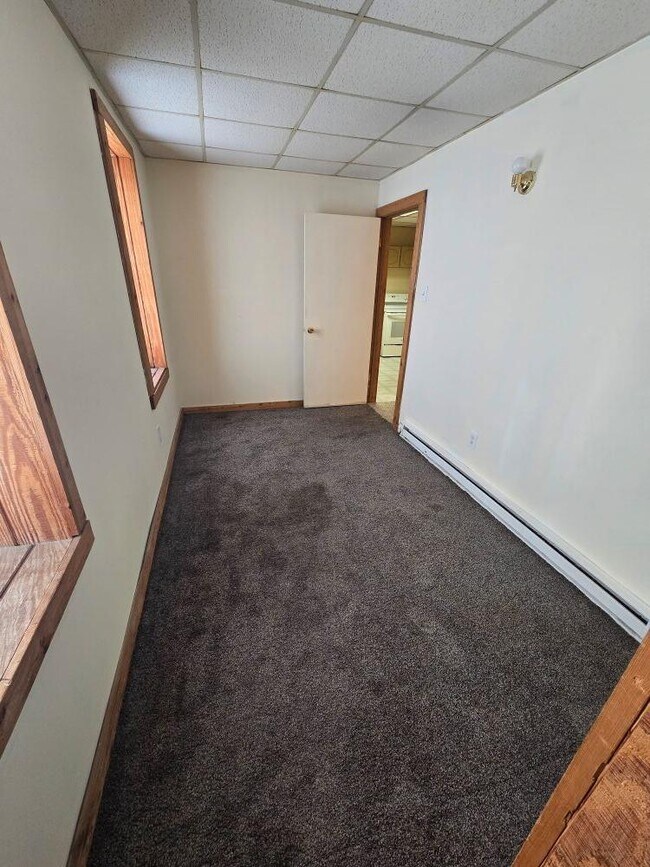 Foto del edificio - 518 Moen Ave