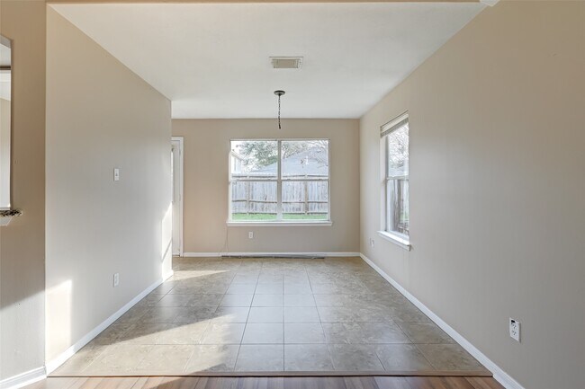 Foto del edificio - 18814 Bonners Park Cir